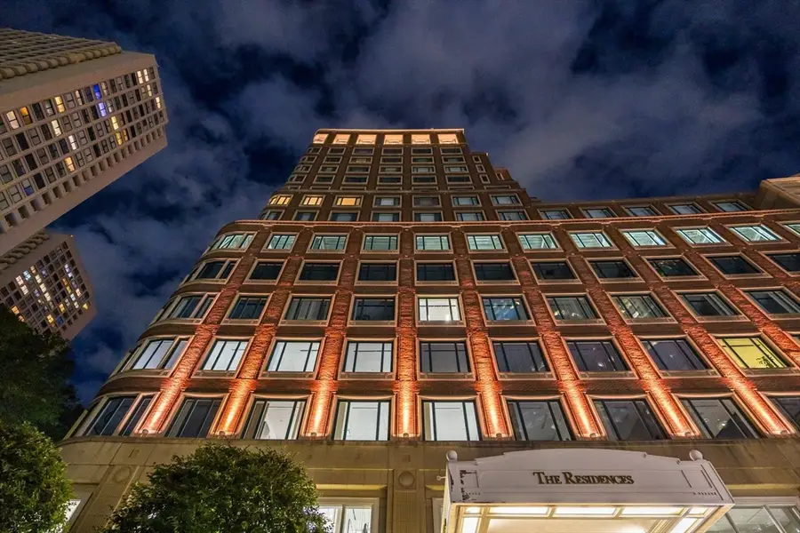 10 Rowes Wharf #PH4, Boston, MA 02110 - Image #2