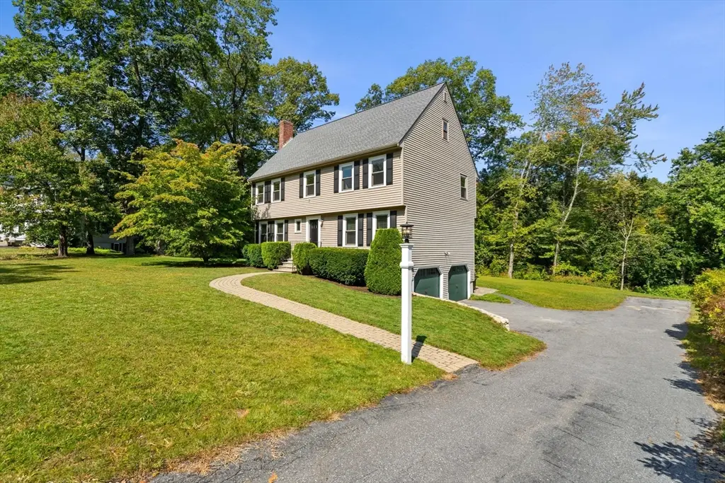 26 Woodberry Lane, North Andover, MA 01845 - Image #1