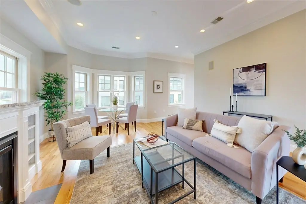 209 W 2nd St, Boston, MA 02127 - #1