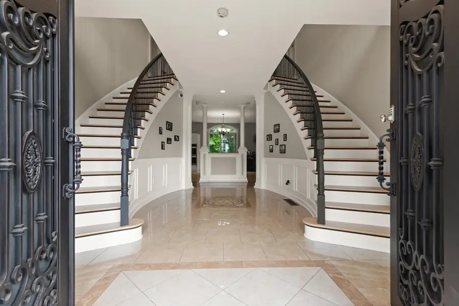 2 Bridle Path, Lynnfield, MA 01940 - Image #2