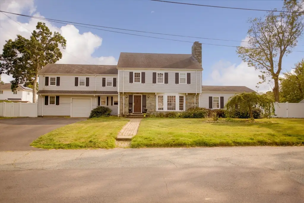 247 Albany St, Fall River, MA 02720 - Image #1