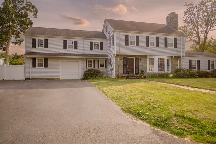 247 Albany St, Fall River, MA 02720 - Image #2