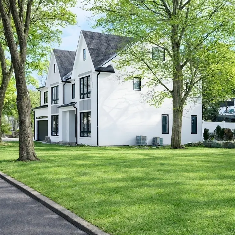 544 Saw Mill Brook Parkway, Newton, MA 02459 - Image #3
