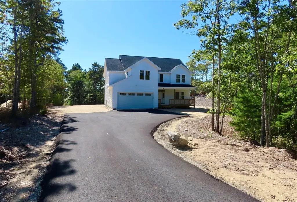 33 Seabiscuit Dr, Plymouth, MA 02360 - Image #1