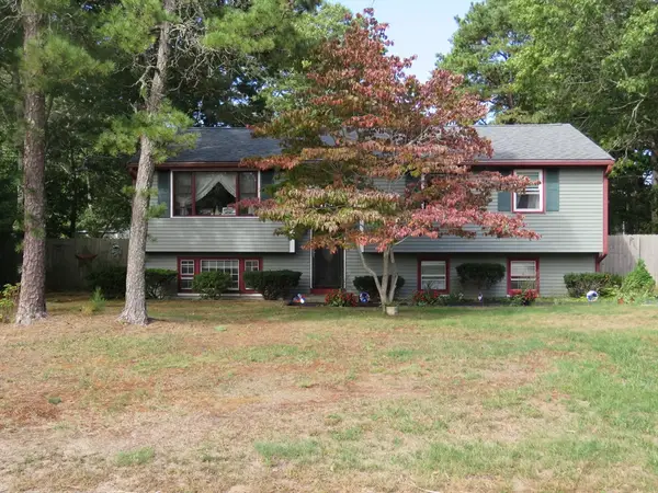 16 Filmore St, Plymouth, MA 02360