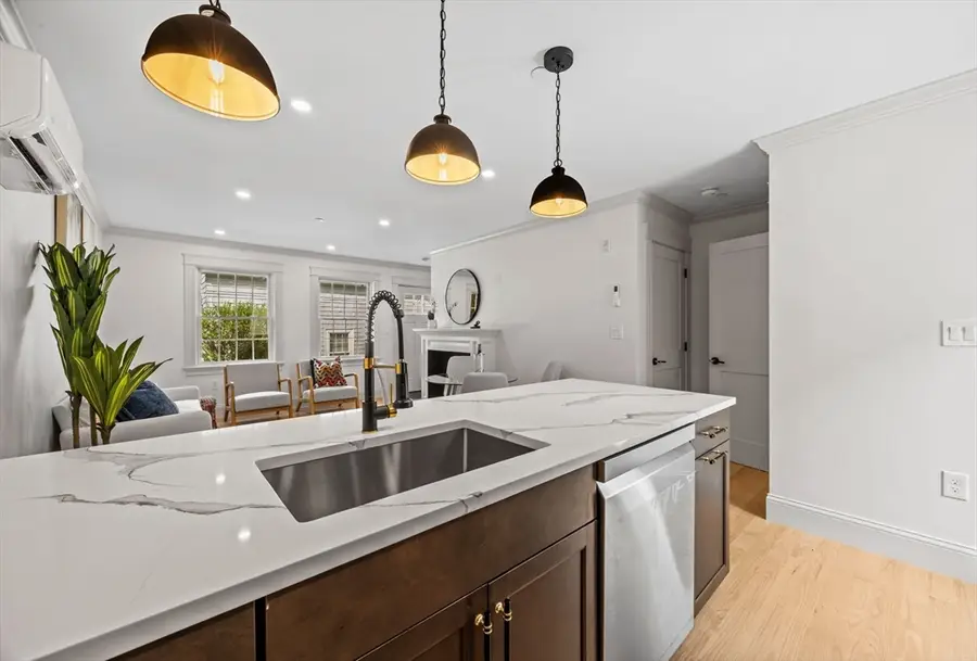 9 Swan St #2, Beverly, MA 01915 - Image #2