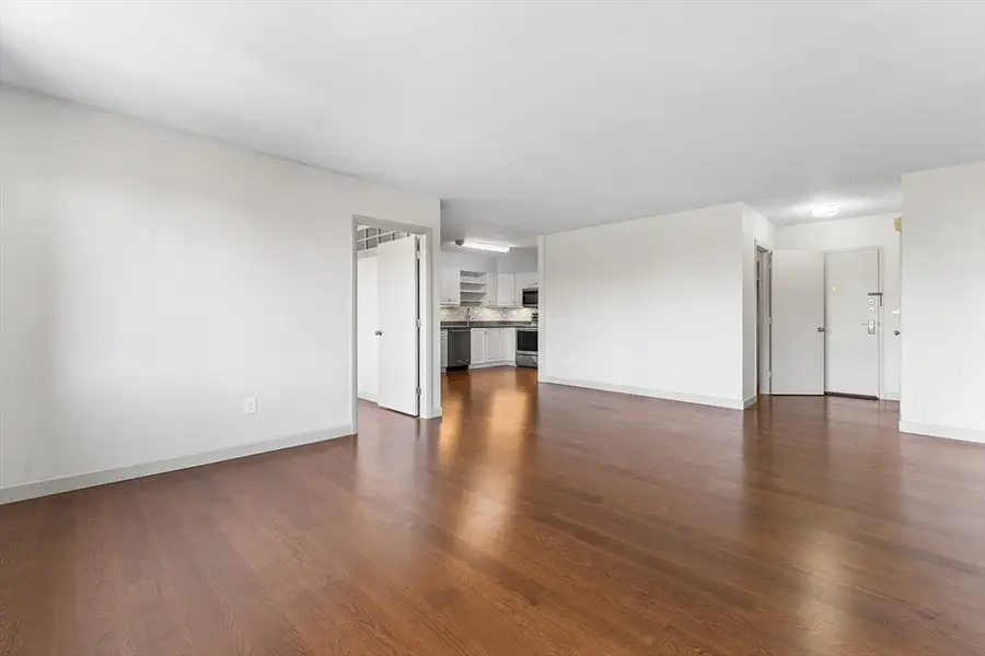 20 Hammond Pond Parkway #- Unit 606, Newton, MA 02467 - Image #3