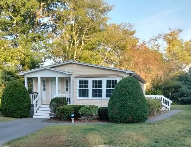 6 Chestnut Circle, Rockland, MA 02370 - Image #1