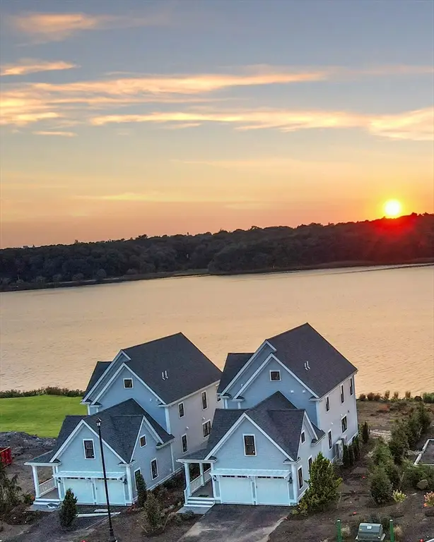 102 East Point Drive #102, Rumford, RI 02916 - Image #1