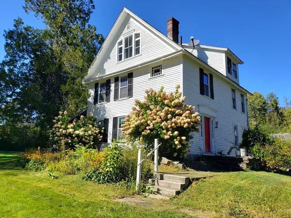 1 Searle Road, Huntington, MA 01050