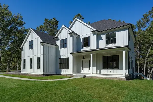 788 Main St, Hudson, MA 01749