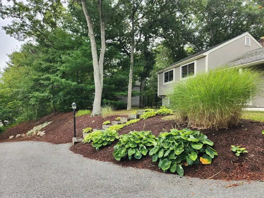 10 Howard Ave, Monument Beach, MA 02553 - #2