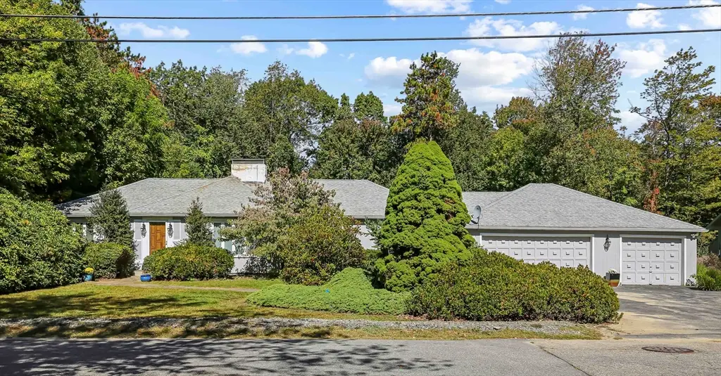 11 Brentwood Drive, Holden, MA 01520 - #1