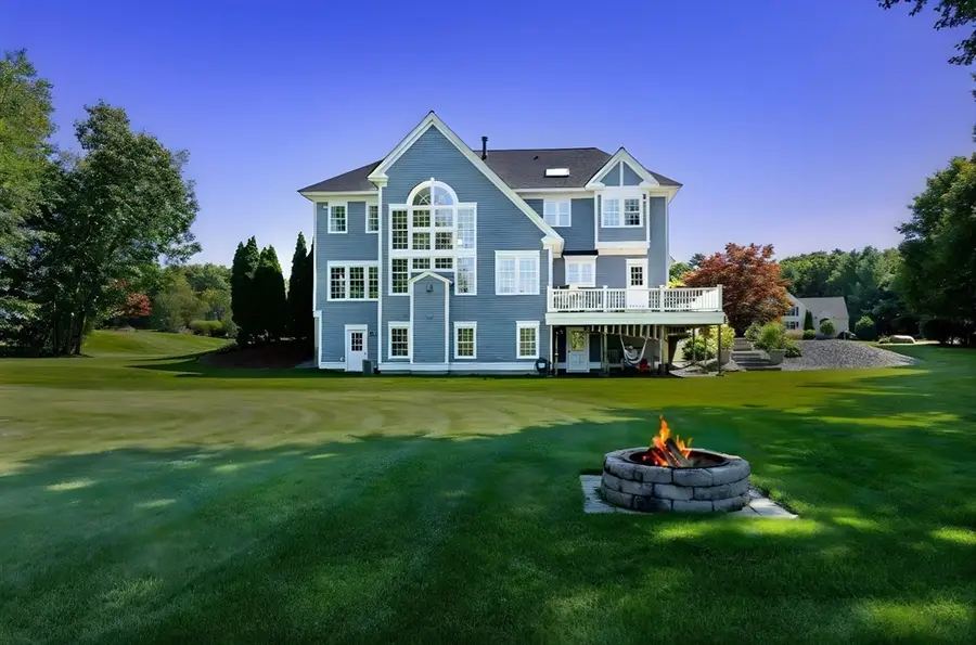 10 Dunham Pond Rd, Lakeville, MA 02347 - Image #2