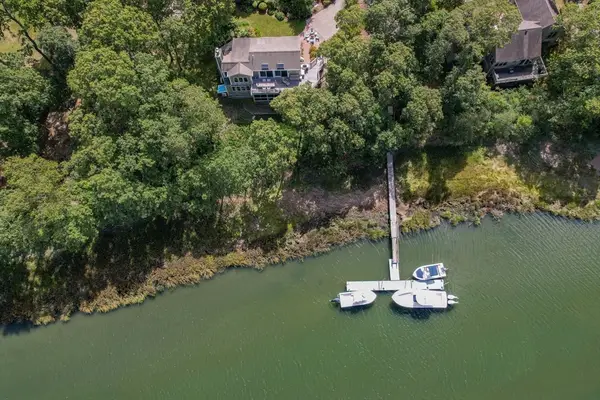 11 Little Marsh Ln, Orleans, MA 02653