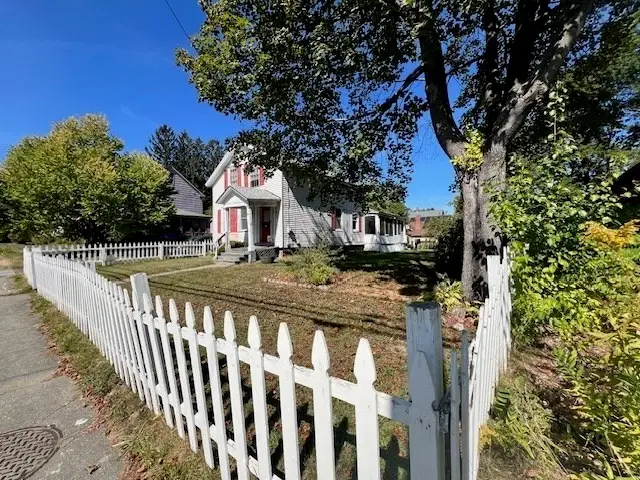 93 Maple St, Greenfield, MA 01301 - Image #3