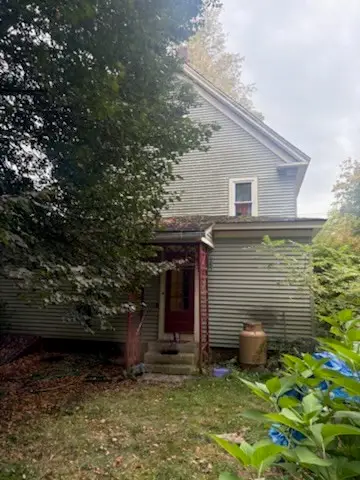 9 Walnut St, Ware, MA 01082 - Image #3