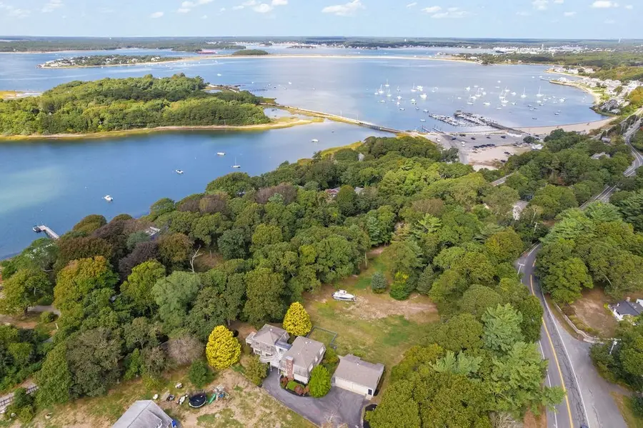 566 Shore Rd, Monument Beach, MA 02559 - Image #2