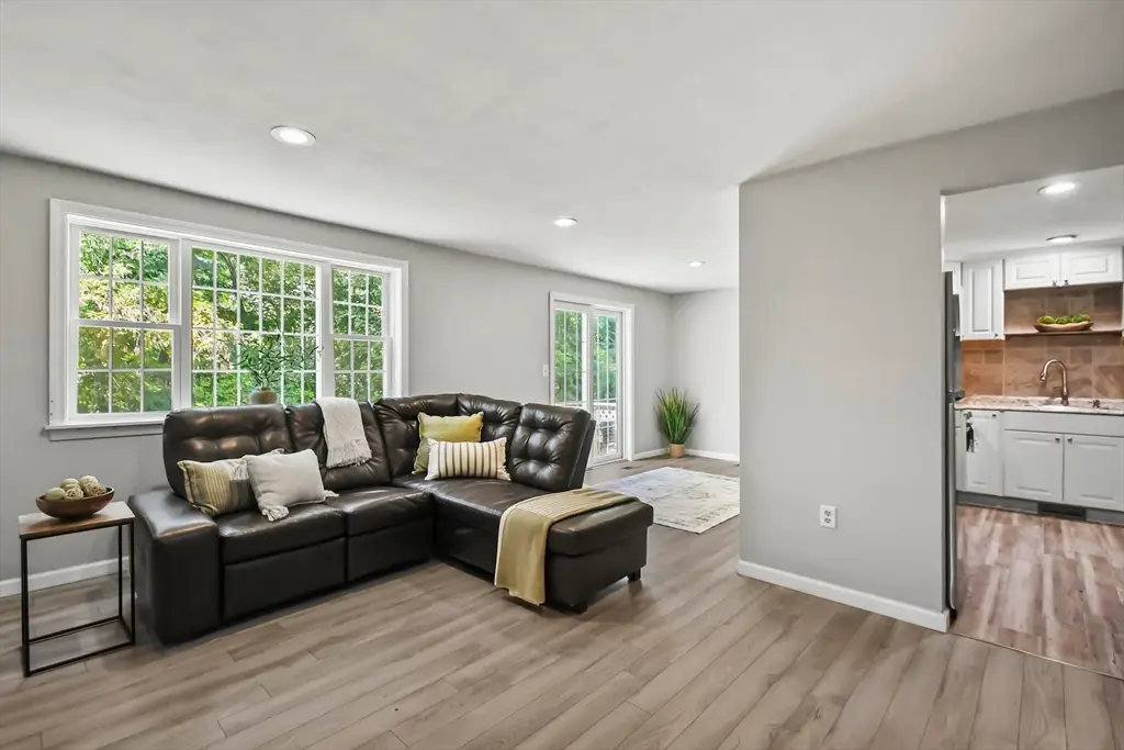 33 Kennedy Dr #33, North Chelmsford, MA 01863 - Image #1