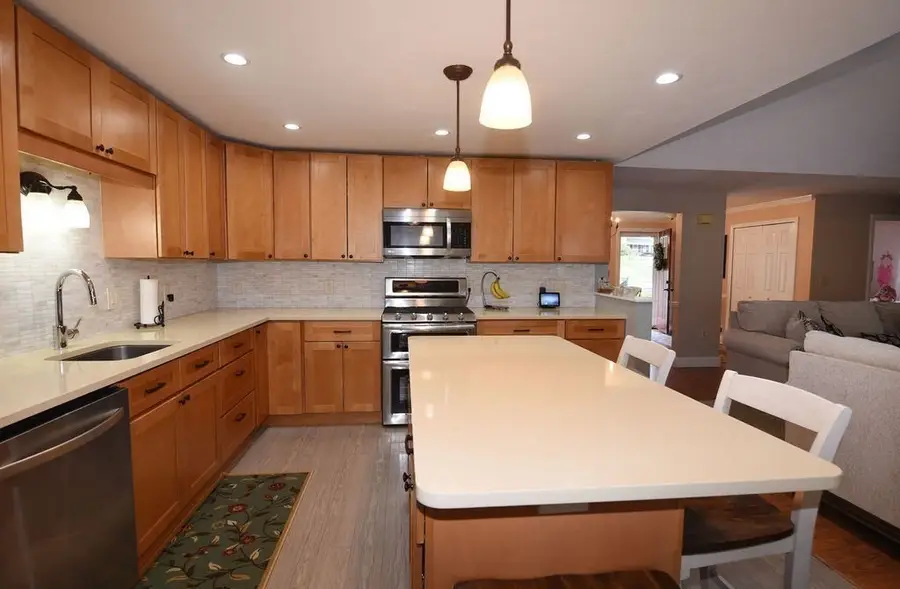 10 Birch Bottom Circle, Rockland, MA 02370 - #2