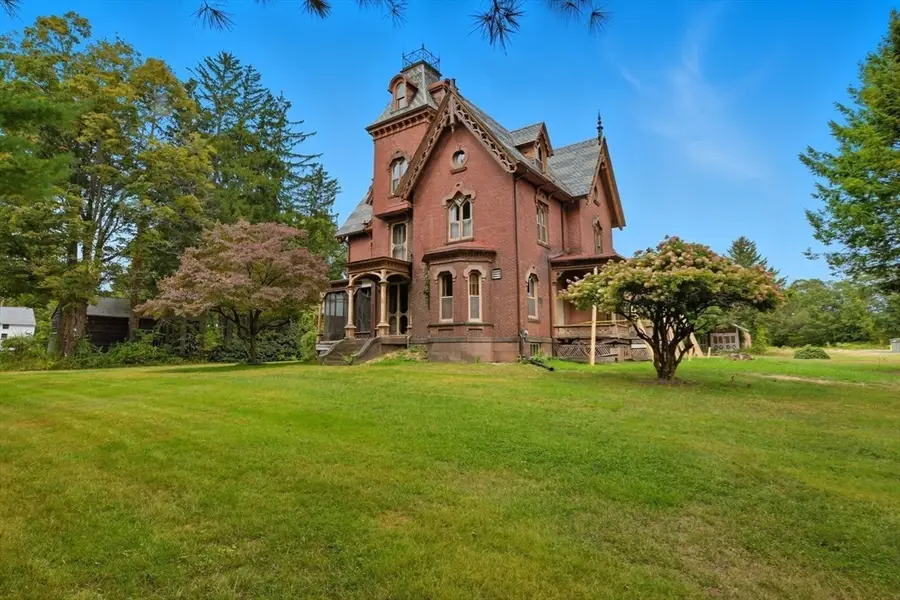 18 Elm St, Hatfield, MA 01038 - Image #2