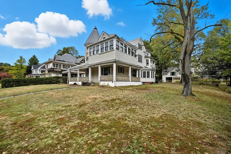 129 Morgan St, Holyoke, MA 01040 - #3