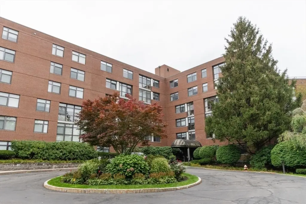 79 Florence St #402S, Newton, MA 02467 - Image #1