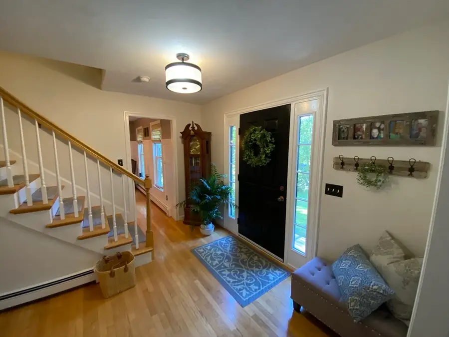 217 Brookway Dr, Northbridge, MA 01534 - #3