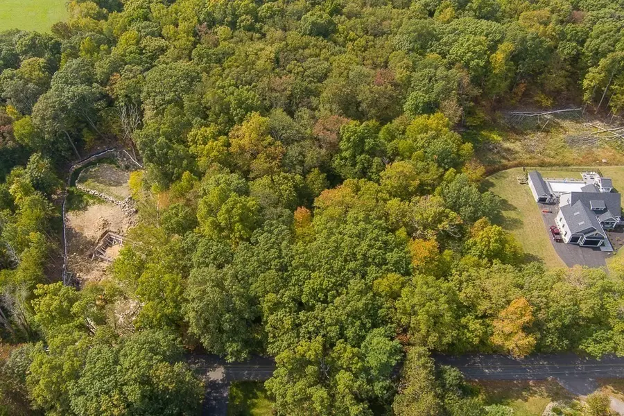 354 W Sutton Rd, Sutton, MA 01590 - Image #3