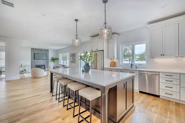 6 Callahan Drive, Woburn, MA 01801