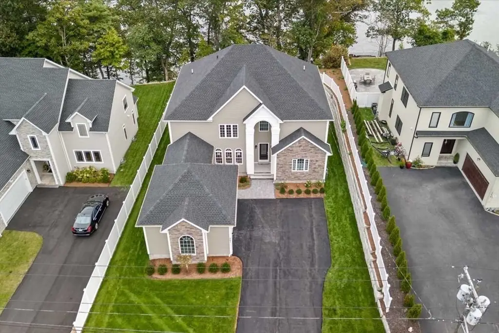 241 Lake Ave, Worcester, MA 01604 - Image #1