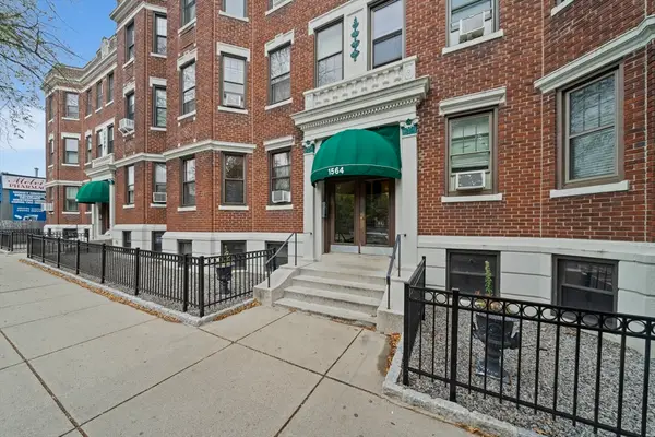 1564 Commonwealth Ave #3, Boston, MA 02135