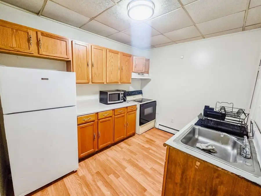 118 Jefferson St, Fall River, MA 02721 - #3