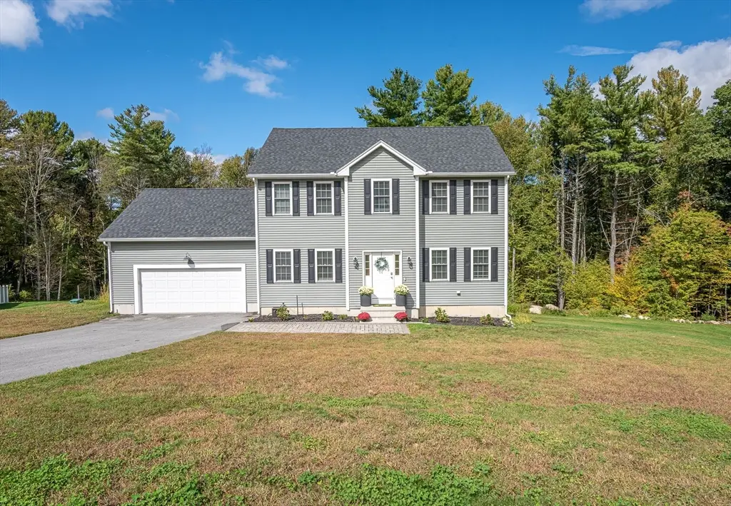 14 Whitin Hts, Douglas, MA 01516 - #1