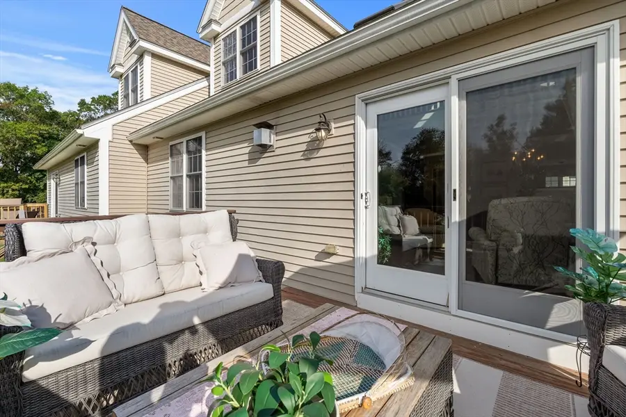 50 Carrington Ln #50, Uxbridge, MA 01569 - Image #2