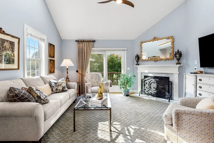 50 Carrington Ln #50, Uxbridge, MA 01569 - Image #3