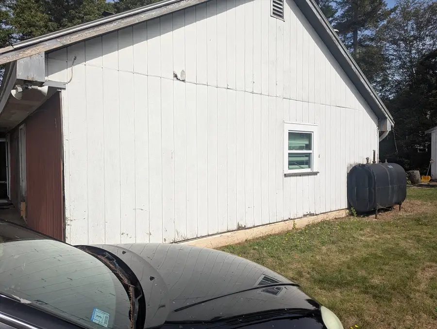 3 Abraham Ave, East Freetown, MA 02717 - Image #2