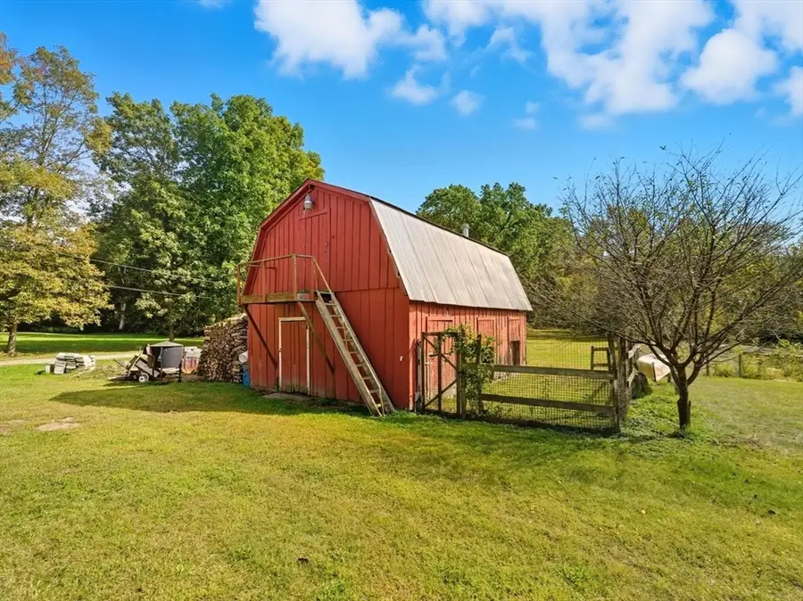 70 Sroka Lane, Ludlow, MA 01056 - Image #3