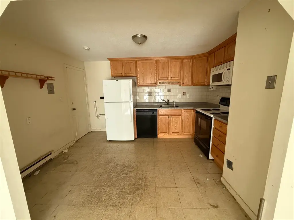 4 Hazelwood Ave #12, Dracut, MA 01826 - Image #1