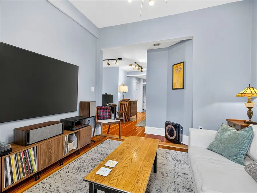 32 Robinwood Ave #7, Boston, MA 02130 - #3