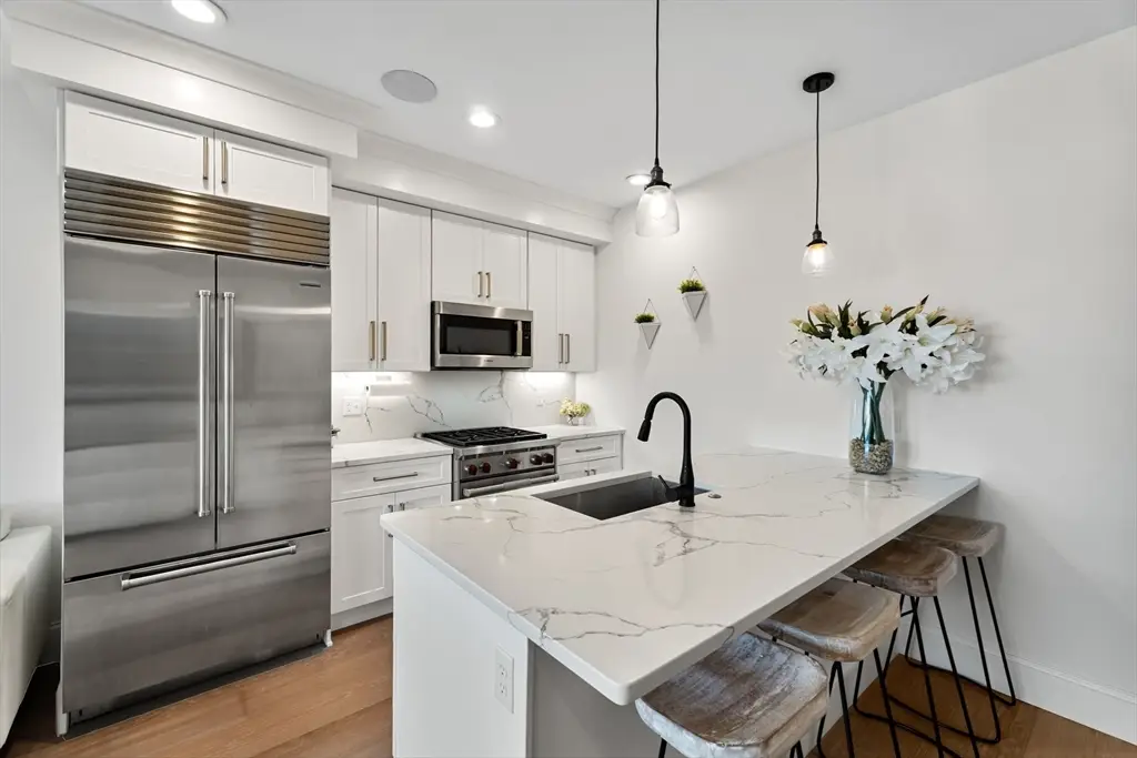 258-260 W Third Street #2B, Boston, MA 02127 - Image #1