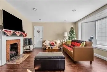 148 N Franklin, Holbrook, MA 02343