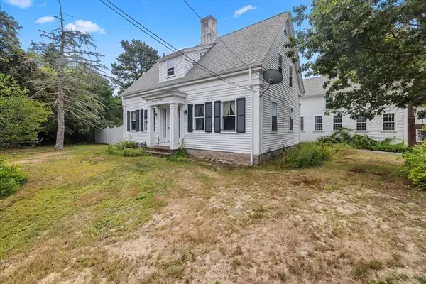346 Summer St, Duxbury, MA 02332