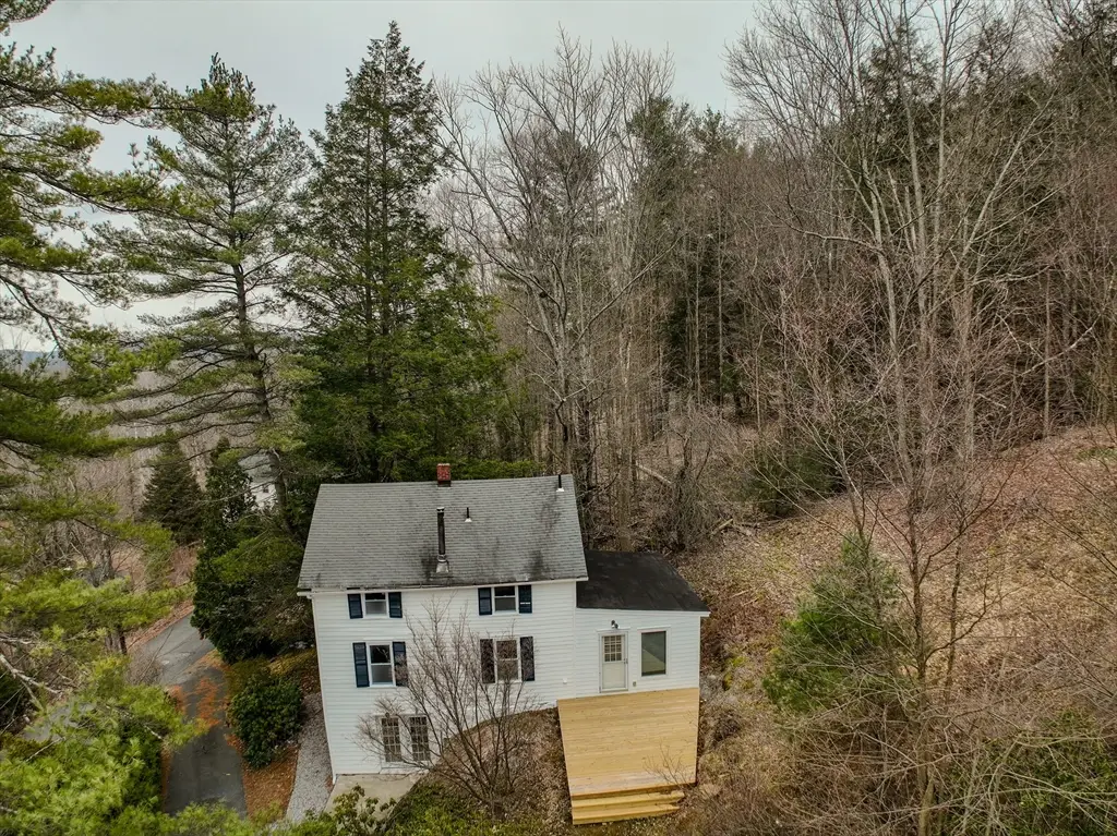 190 Willow St, Lee, MA 01238 - Image #1