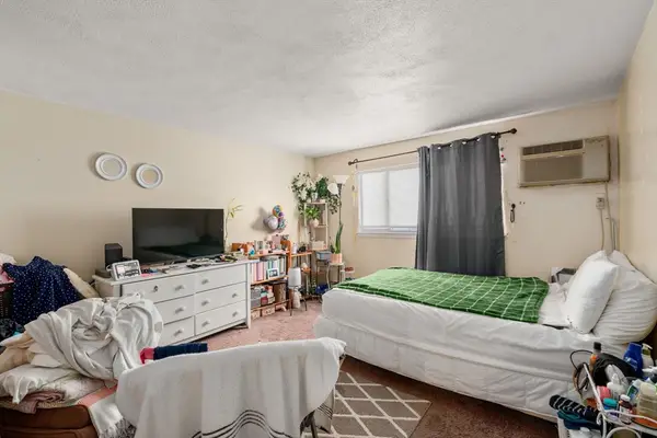 596 Boston Post Rd E #13, Marlborough, MA 01752