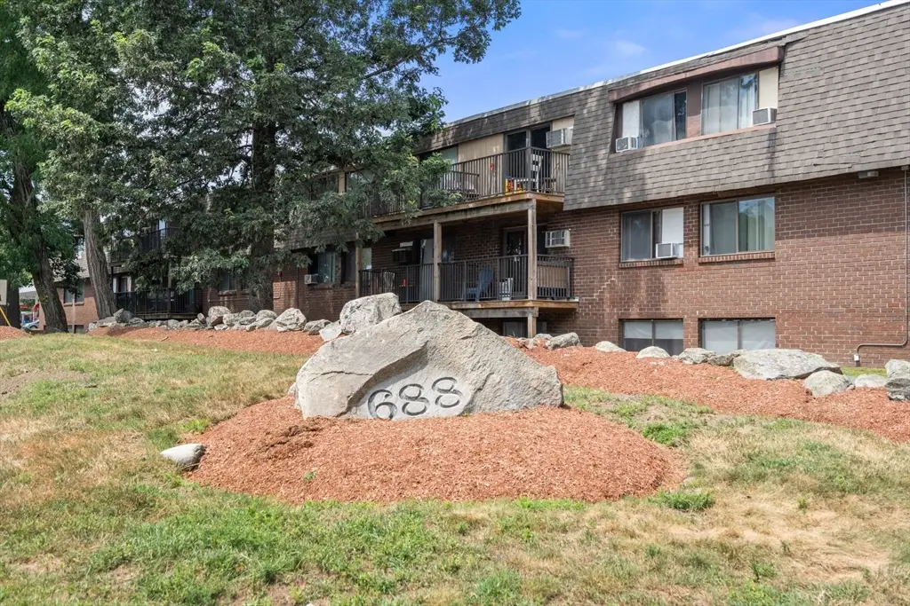 688 Boston Post Rd E #100, Marlborough, MA 01752 - Image #1
