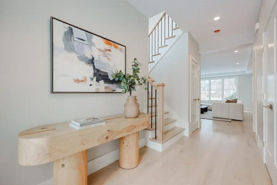 23 Pilgrim Rd, Wellesley, MA 02481 - Image #2