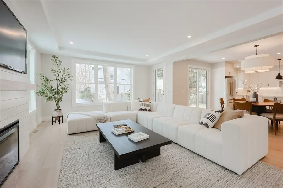 23 Pilgrim Rd, Wellesley, MA 02481 - Image #3