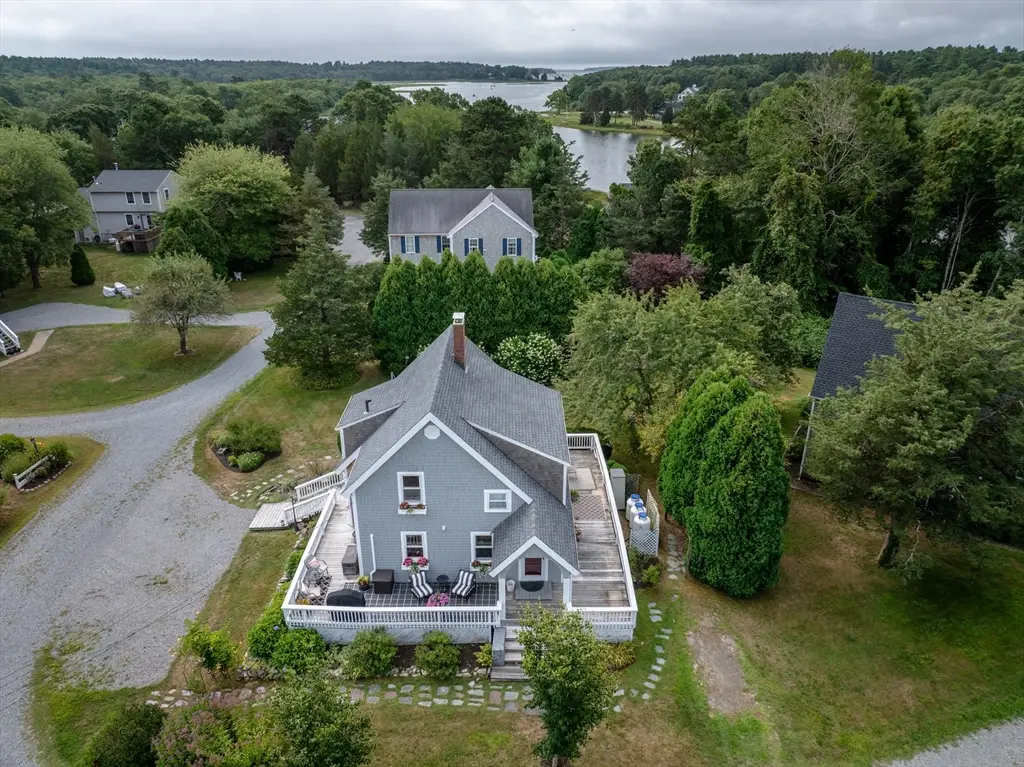 4 Blackhall Ct, Marion, MA 02738 - Image #1