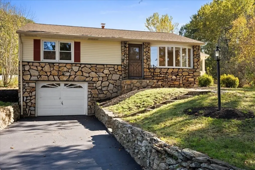 4 G H Wilson Rd, Spencer, MA 01562 - #1